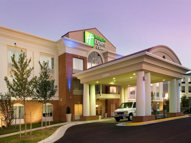 Holiday Inn Express & Suites Alexandria, An Ihg Hotel Exterior foto