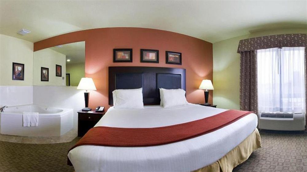 Holiday Inn Express & Suites Alexandria, An Ihg Hotel Exterior foto