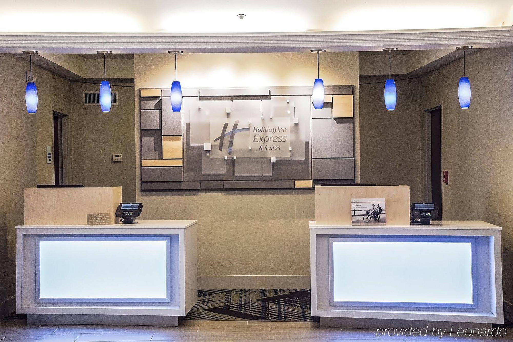 Holiday Inn Express & Suites Alexandria, An Ihg Hotel Exterior foto